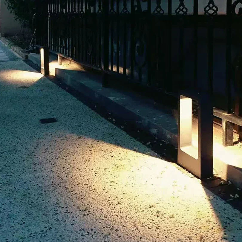 Garten Bodenleuchte LED Nachtaufnahme beleuchtet Terrasse Außenbeleuchtung