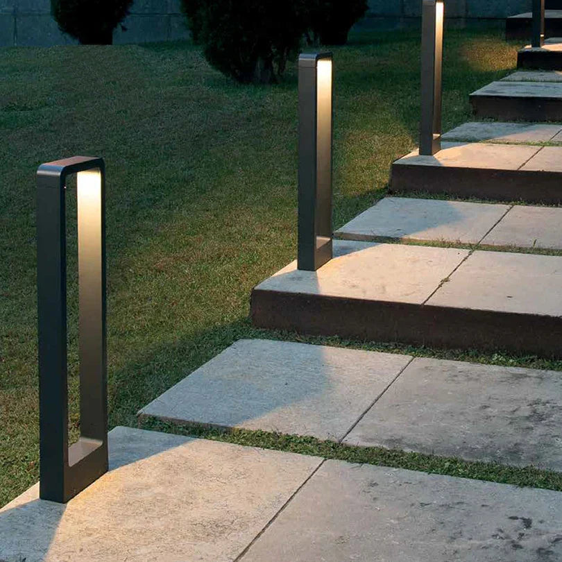 Garten Bodenleuchte LED Detailaufnahme Gehäuse und Lichtaustritt Gartenbeleuchtung