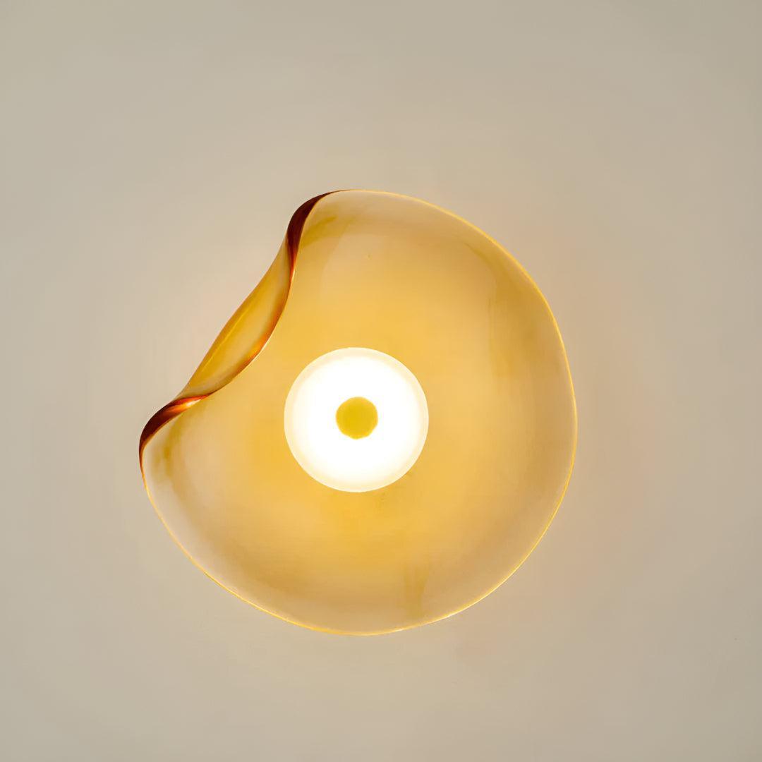 Glas Wandleuchte LED eingeschaltet warmes Licht moderne Glaswandleuchte