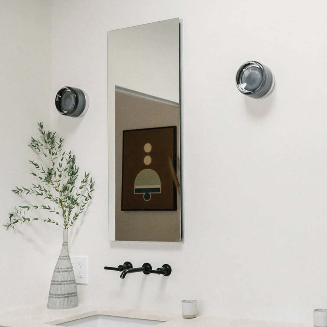 Dimple Aura Wandlampe seitliche Ansicht moderne Glaswandleuchte